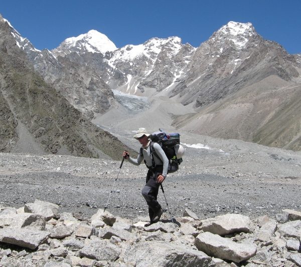 Anmarsch auf dem Yashkuk-Gletscher