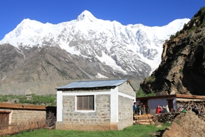 Die Schule liegt herrlich zu Füßen des Nanga Parbat