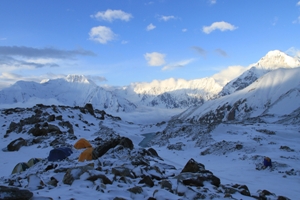 Morgengrauen im Mazeno Hochlager